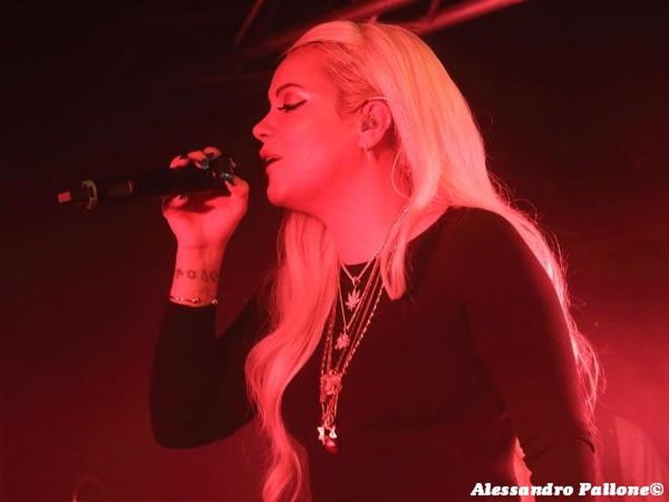 Classifiche UK, Lily Allen torna dopo 5 anni ed è numero 1