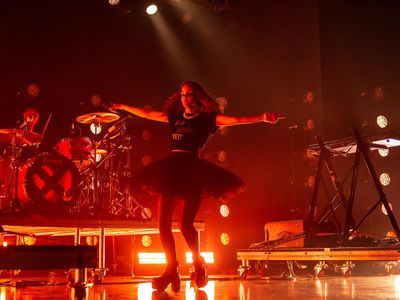 Chvrches, suonato dal vivo l&apos;inedito &apos;Richard Pryor&apos; - ASCOLTA