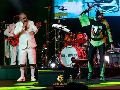 Compleanno di Radio Deejay, grande festa con Elio e le Storie Tese