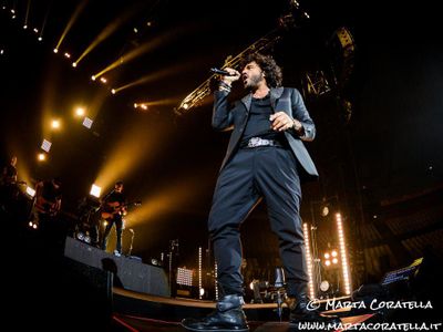 Music Control: Renga spodesta Rossi