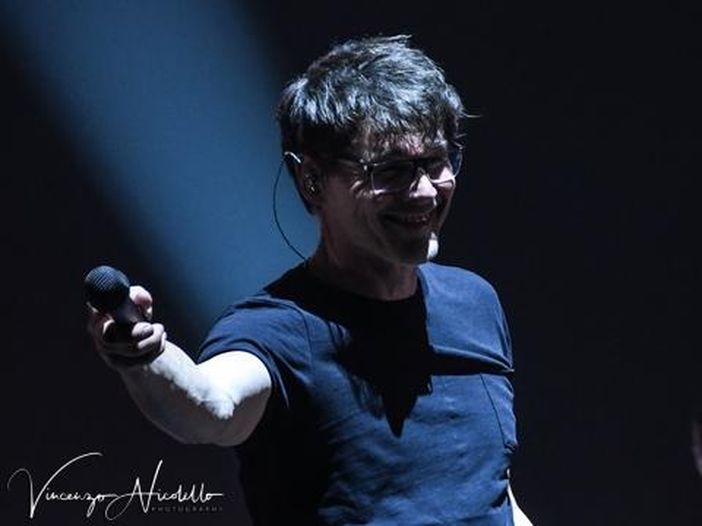 Gli A-Ha in studio (con un team di produttori)