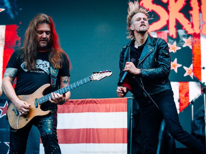 Skid Row, controversa compilation in estate