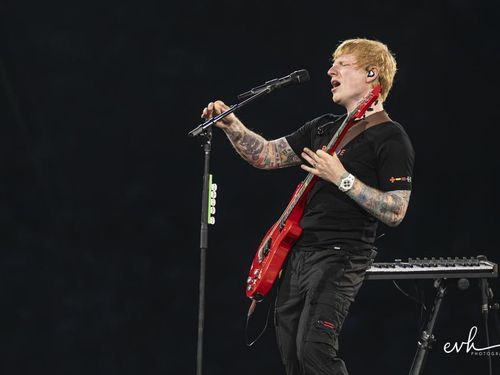 Ed Sheeran lascia Warner Music Group dopo 15 anni