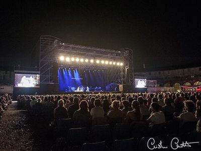 Classifiche UK, in testa i nuovi McFly ed Anastacia