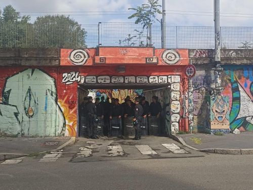 Milano, sgomberato il Leoncavallo