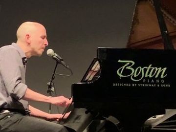 Giovanni Truppi - &quot;Borghesia&quot; (Live)