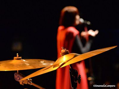 Corinne, voce degli Swing Out Sister: &apos;Eppure ho cominciato coi Sex Pistols...&apos;