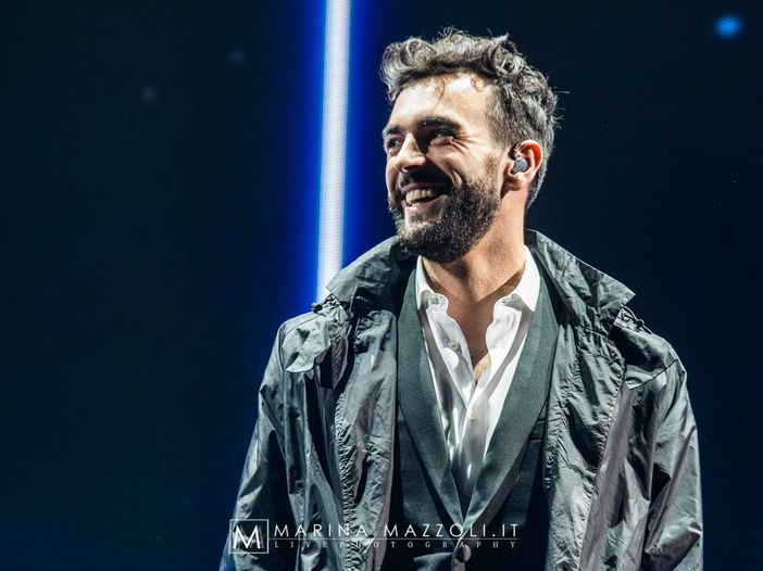 Marco Mengoni, il video di &#039;Sai che&#039; &egrave; l&#039;ultimo capitolo della storia: ecco come finisce - GUARDA