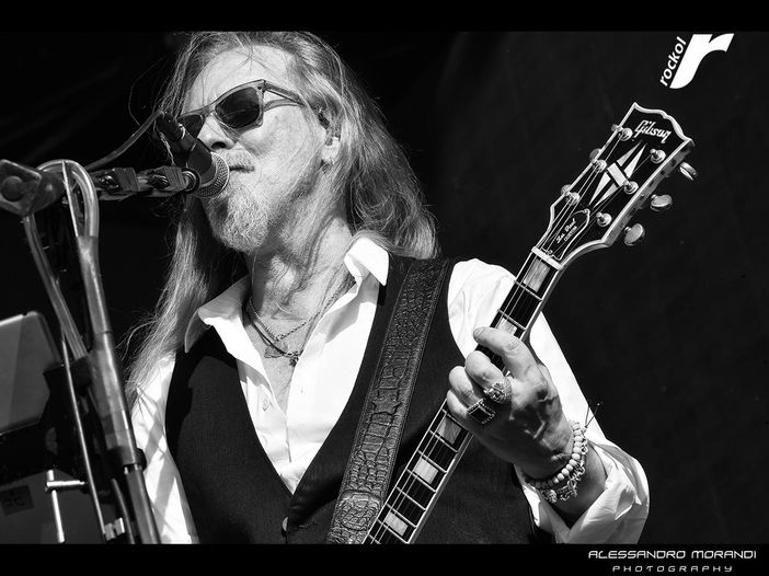 Jerry Cantrell ha eseguito dal vivo &quot;Hate To Feel&quot;. Il video