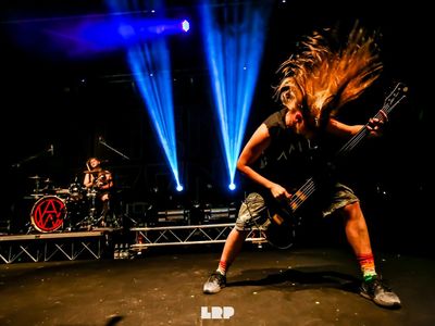 Alien Weaponry