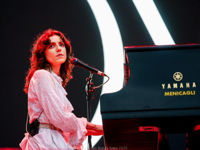 Birdy, ‘Fire within’: ‘La passione per la musica è un fuoco, arde dentro’