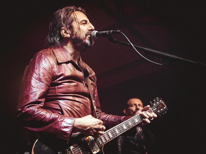 Omar Pedrini, i 10 anni di &quot;Che ci vado a fare a Londra&quot; dal vivo