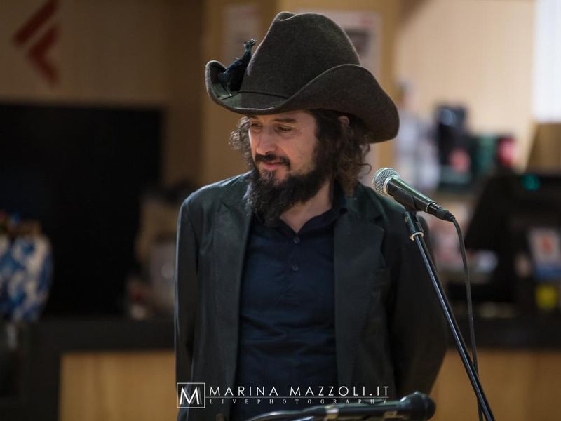 10 maggio 2016 - La Feltrinelli - Genova - Vinicio Capossela