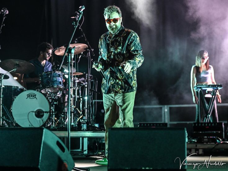 Dargen D&apos;Amico: &apos;Io, poeta trasversale in occhiali da sole&apos;