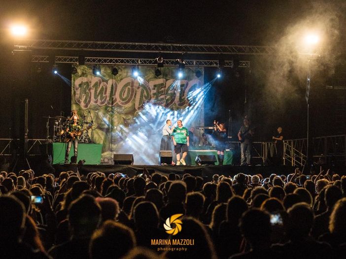 Buio Pesto: ascolta il nuovo singolo (prodotto da Rocco Tanica) &#039;Giovane Vecchia Italia&#039; - ASCOLTA