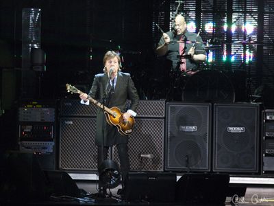 Paul McCartney, in Rete la versione di &apos;Beware my love&apos; con John Bonham. ASCOLTA
