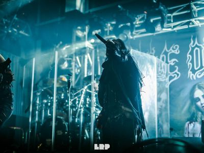 A pochi mesi di distanza da &apos;Midian&apos; esce un altro disco dei Cradle Of Filth
