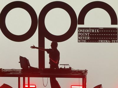 Oneohtrix Point Never, ad ottobre il nuovo album per Warp. Ascolta ‘Zebra’