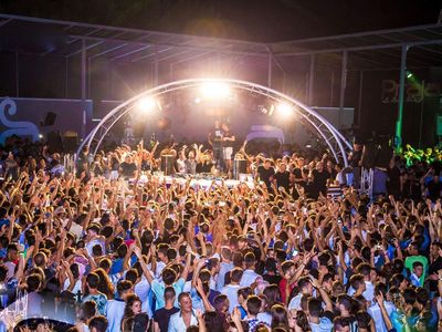 Festival dance