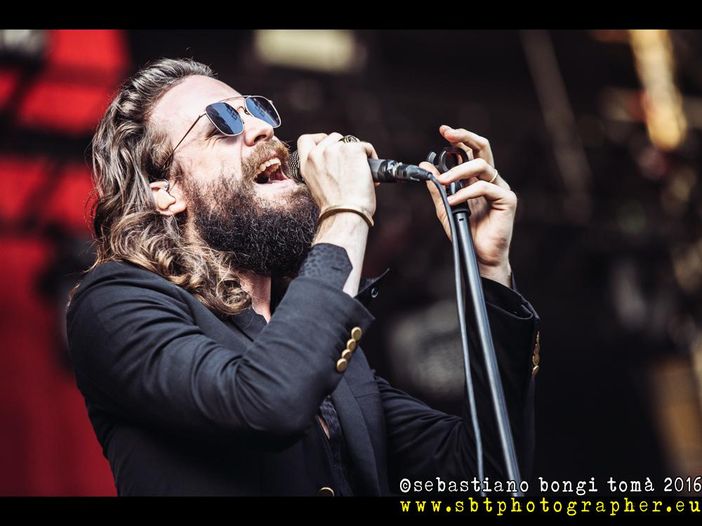 Father John Misty: il nuovo album &lsquo;God&rsquo;s Favorite Customer&rsquo; esce il primo giugno. Ascolta due nuovi singoli &ndash; COPERTINA / TRACKLIST