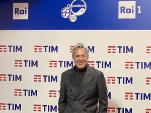 Sanremo 2010: la conferenza stampa ufficiale di venerdì 19