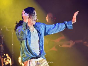 Tributo a Michael Jackson a Cardiff, i figli sul palco. Ecco come è andata