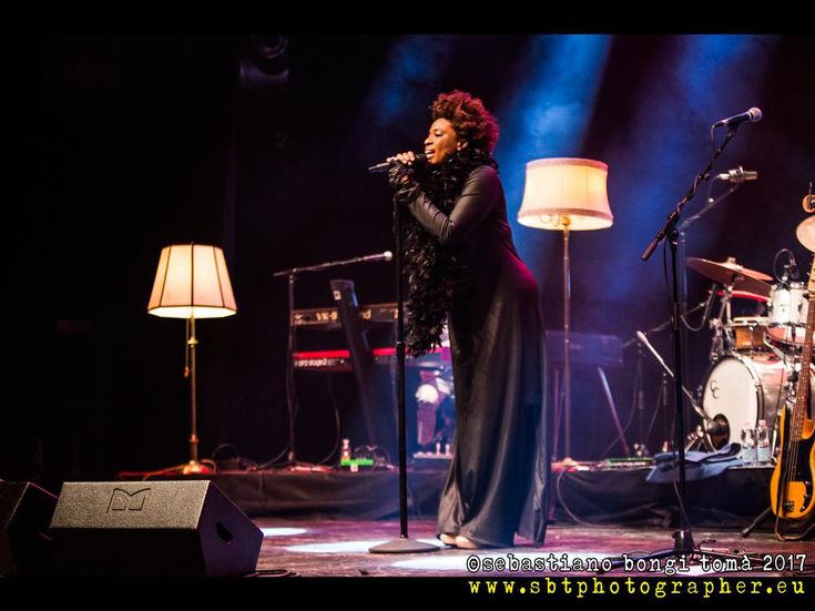 Macy Gray