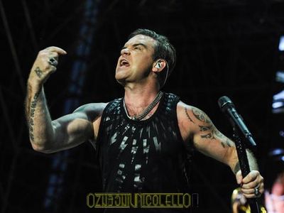 Robbie Williams, per il nuovo album torna Guy Chambers