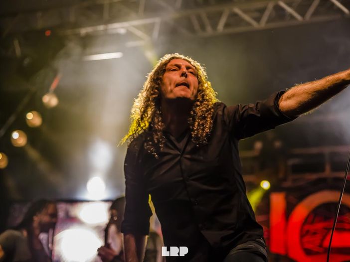 Gli Angra rinascono ad ottobre con un nuovo disco Gli Angra rinascono ad ottobre con un nuovo disco