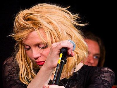  Courtney Love propone a Cowell alcune canzoni dei Nirvana per X Factor