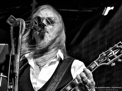Nuovi particolari sul debutto di Cantrell degli Alice In Chains