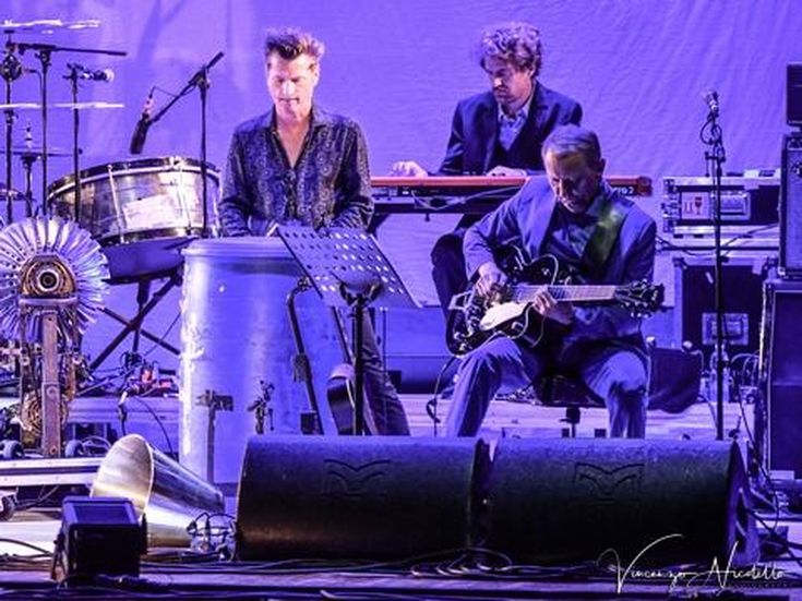 Einsturzende Neubauten