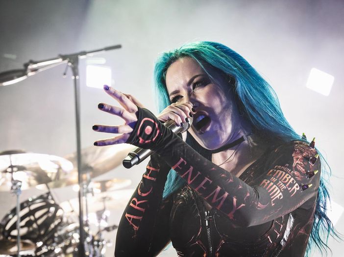 Alissa White-Gluz, prima e dopo gli Arch Enemy
