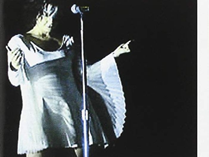 Bjork pubblica &#039;bastards&#039;, album di remix