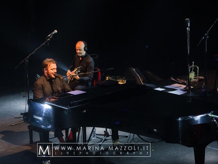 Sanremo 2011, Raphael Gualazzi presenta &quot;Reality and fantasy&quot;
