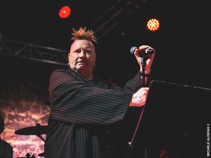 John Lydon &egrave; &quot;incazzato&quot; dei Sex Pistols in tour con Frank Carter