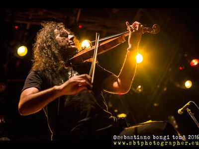 Decolla ‘RockImpresa’, progetto di formazione e di sostegno alla imprenditoria musicale giovanile: parla Roberto Cottica dei Modena City Ramblers

