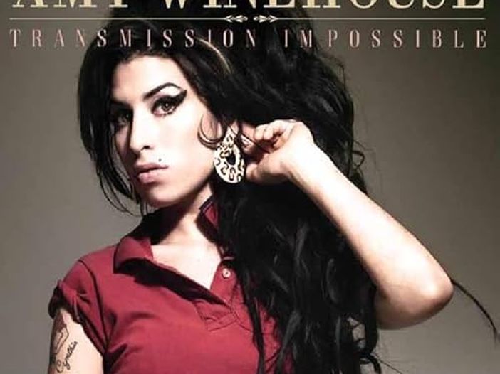 Amy Winehouse compra scarpe per 12.000 euro in 2 ore