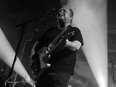 I Pixies aprono a Kim Deal: &apos;Se vuole tornare, è la benvenuta&apos;