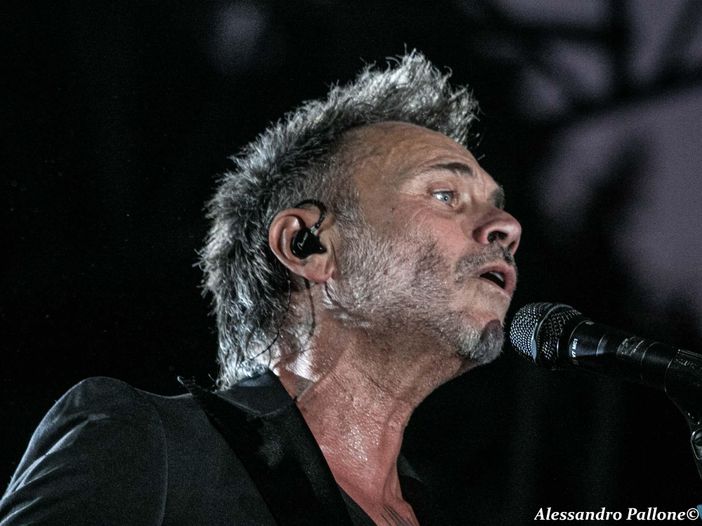 Sanremo 2015, a Malika Ayane il premio della critica, a Nek Radio-TV-Web Sanremo 2015, a Malika Ayane il premio della critica, a Nek Radio-TV-Web