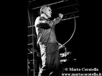 Caccia, Morrissey contro la famiglia reale: 'Preghiamo che si sparino in faccia'