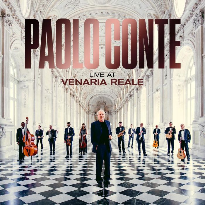 https://images.rockol.it/YcKELG8XNdxLNItvRLfHZ0cnY54=/700x0/smart/rockol-img/img/foto/upload/cover-paolo-conte-live-at-venaria-reale.jpeg