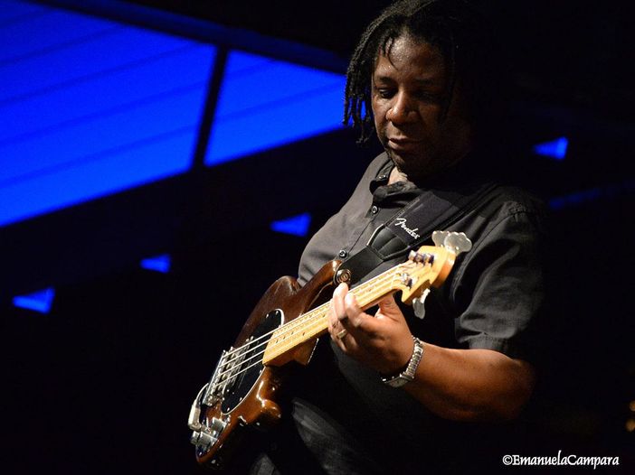 Corinne, voce degli Swing Out Sister: 'Eppure ho cominciato coi Sex Pistols...' Corinne, voce degli Swing Out Sister: 'Eppure ho cominciato coi Sex Pistols...'