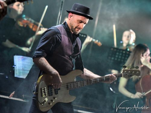 Musica digitale, Ultrasuoni (l'etichetta delle radio) distribuita da Believe