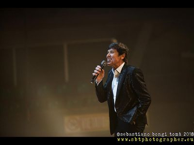 Gianni Morandi: domani in anteprima su Facebook &apos;Solo insieme saremo felici&apos;