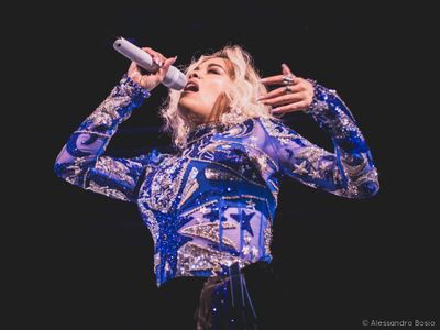 Rita Ora, spunta in Rete l&apos;inedito &apos;Grateful&apos; - ASCOLTA