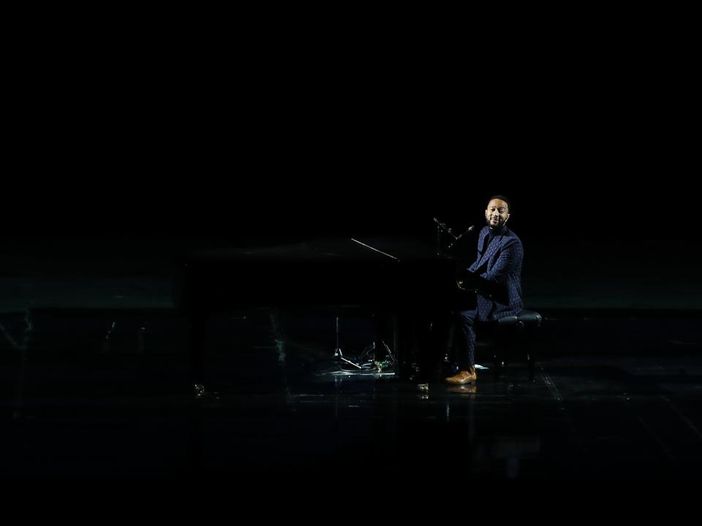 Tragedia per John Legend: la moglie ha perso il bambino che aspettava