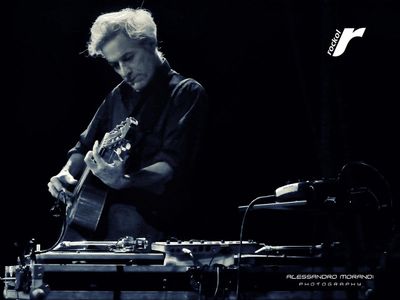 I La Crus reinterpretano nel nuovo album 13 canzoni italiane