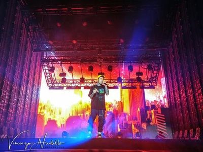 Fedez su Twitter: ‘Volo ad L.A. per il nuovo album’