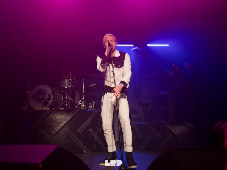 Classifiche UK, Kaiser Chiefs ancora primi